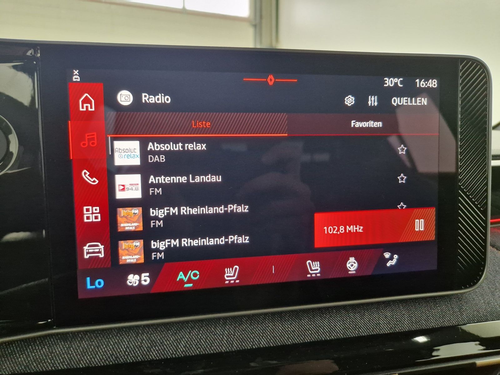 RENAULT R 4 E-Tech Techno 150 Comfort Range – Bild 20