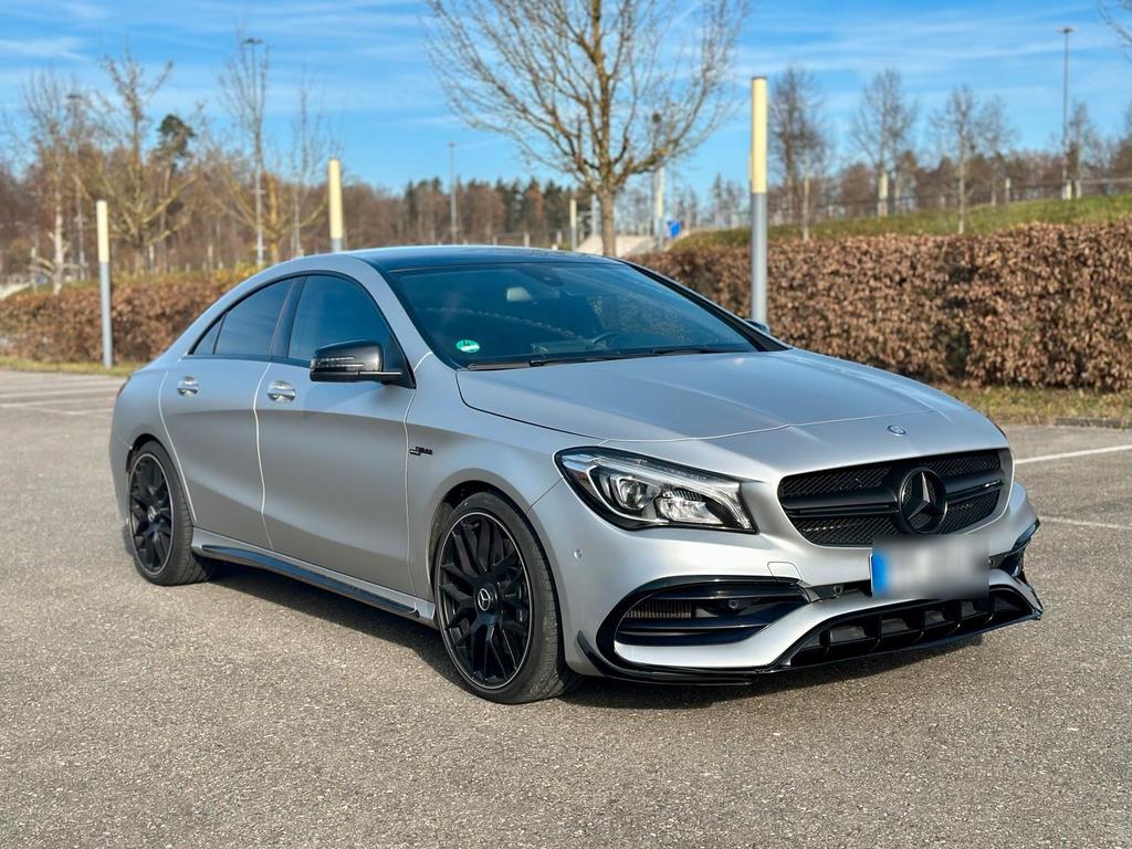 Mercedes-Benz CLA 45 AMG