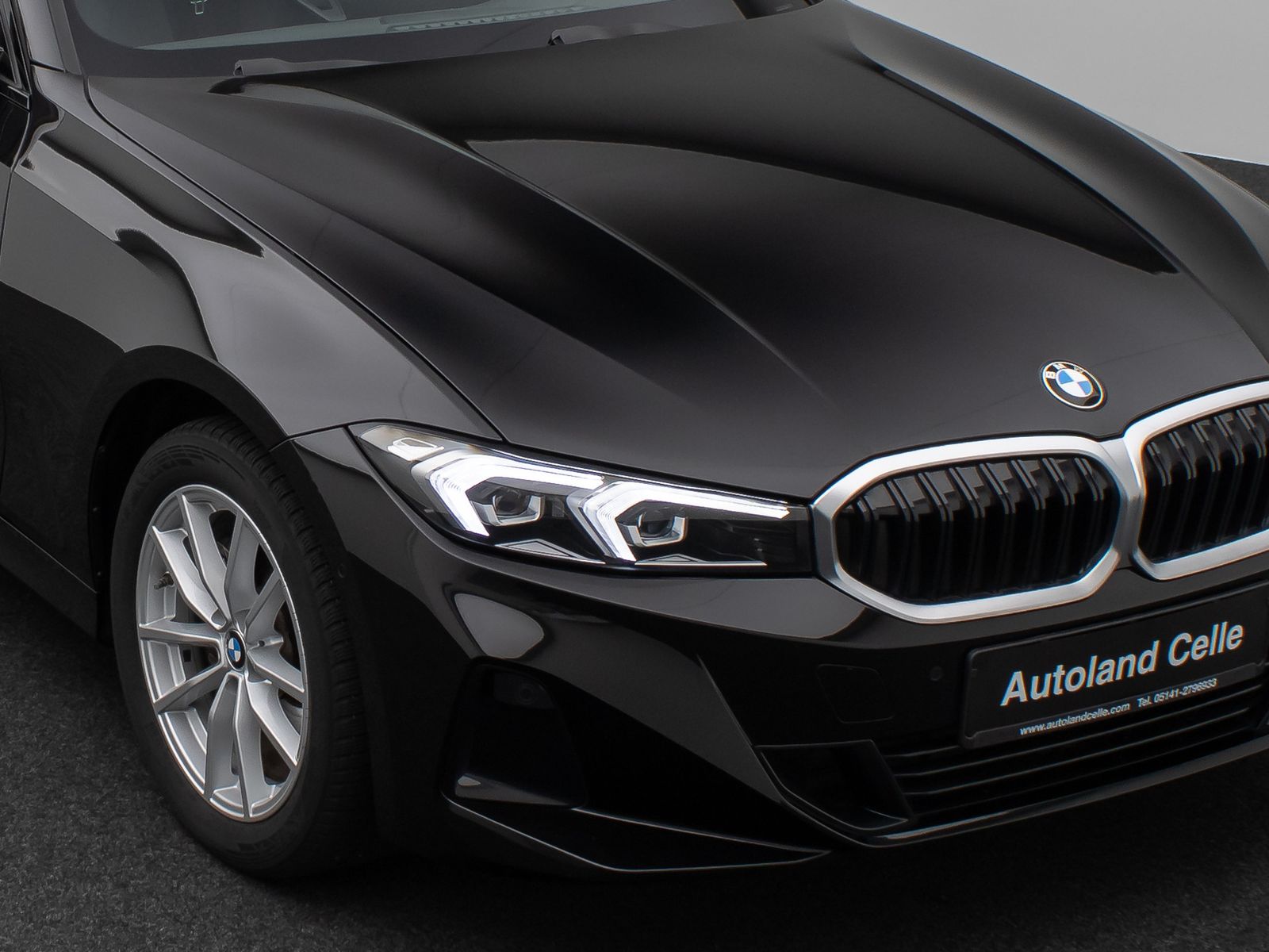 Fahrzeugabbildung BMW 318i Kamera DAB Sportlenkrad CockPit+ Alarm LED
