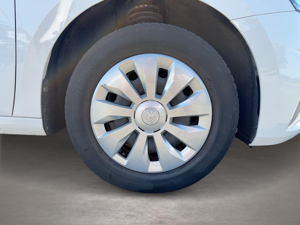 Skoda Fabia 2022 г. Белый, пробег 40996 км