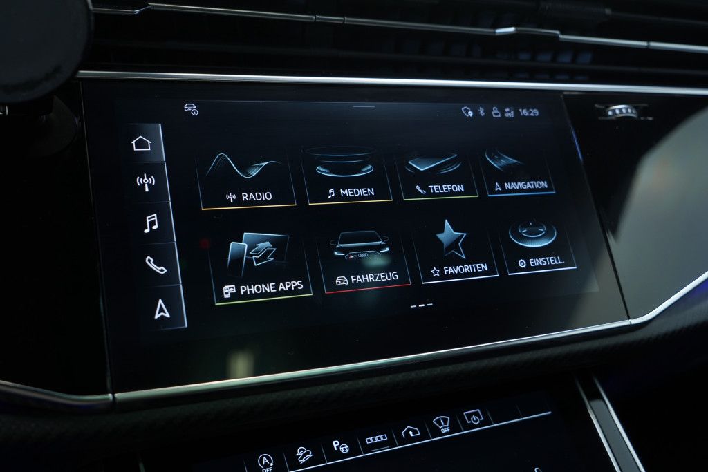 Audi Rsq8