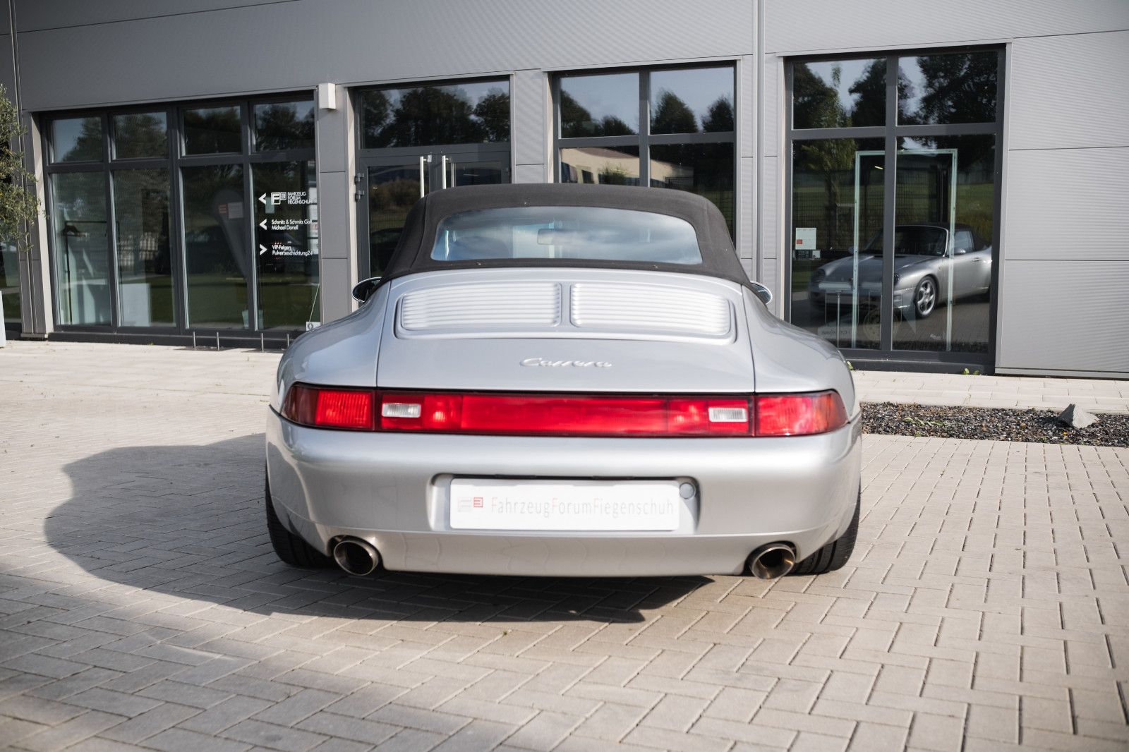 Fahrzeugabbildung Porsche 993/911 Carrera2 Cabriolet-erst 32.700km.