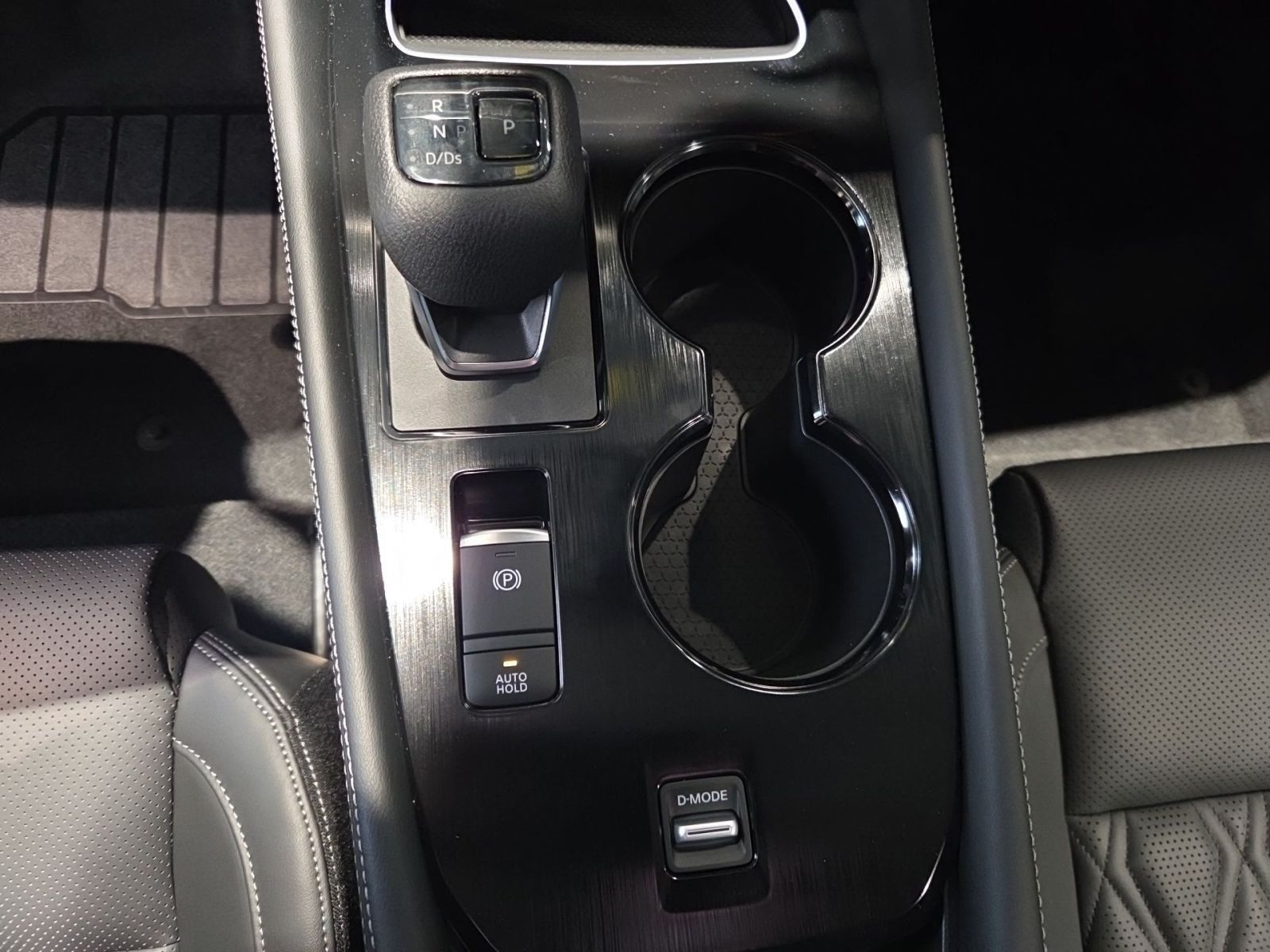 Fahrzeugabbildung Nissan X-Trail Tekna+ MHEV 163 PS Autom. *NAVI*BOSE*HEA