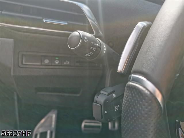 Fahrzeugabbildung Peugeot 3008 1.2 PureTech 130, GT