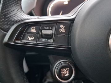 Alfa Romeo Giulia Veloce 2.0 Turbo 16V Q4 Kam.+KeyLess+SHZ