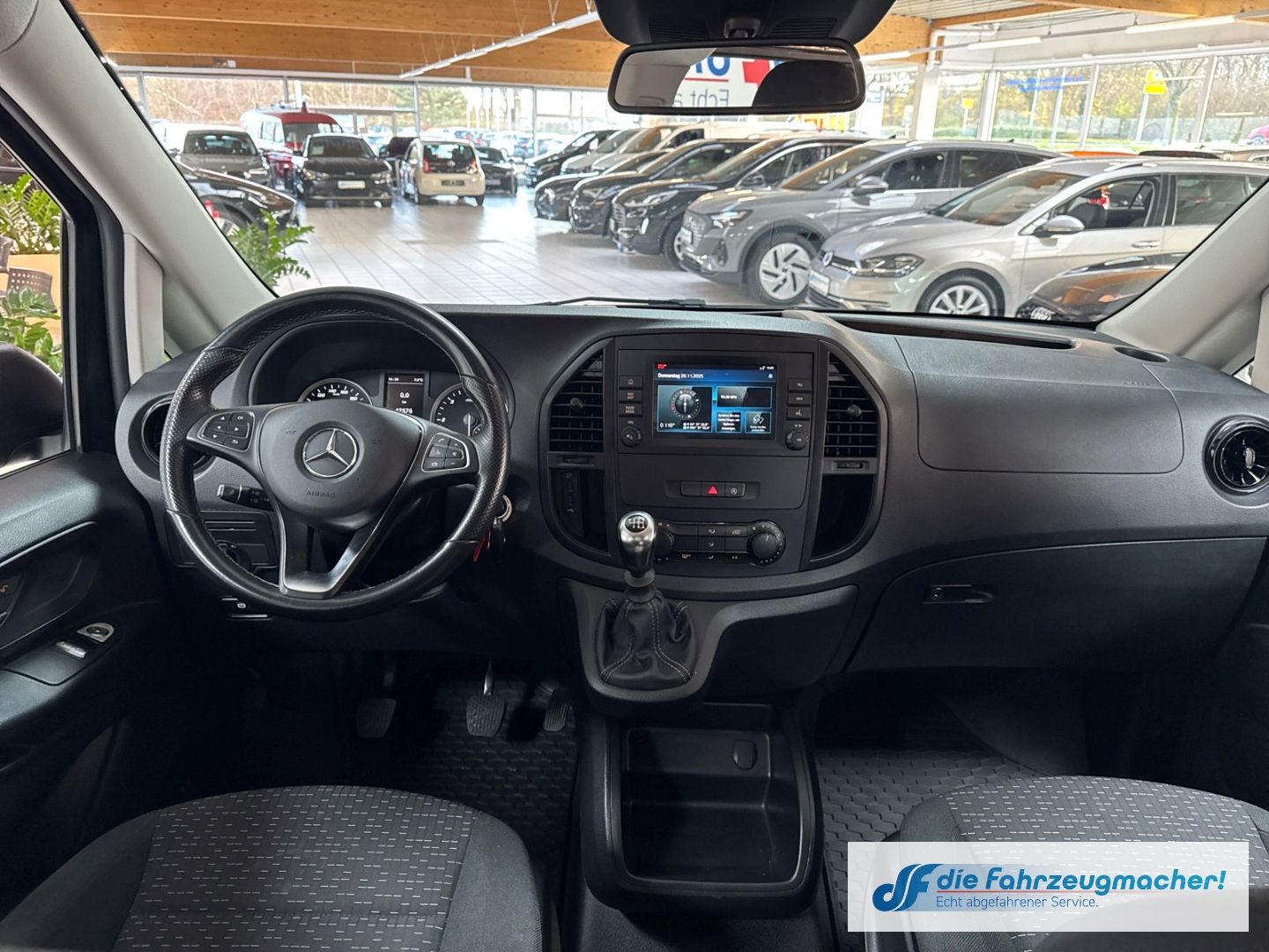 Fahrzeugabbildung Mercedes-Benz Vito Kasten 114 CDI FWD kompakt LED Blendfreies