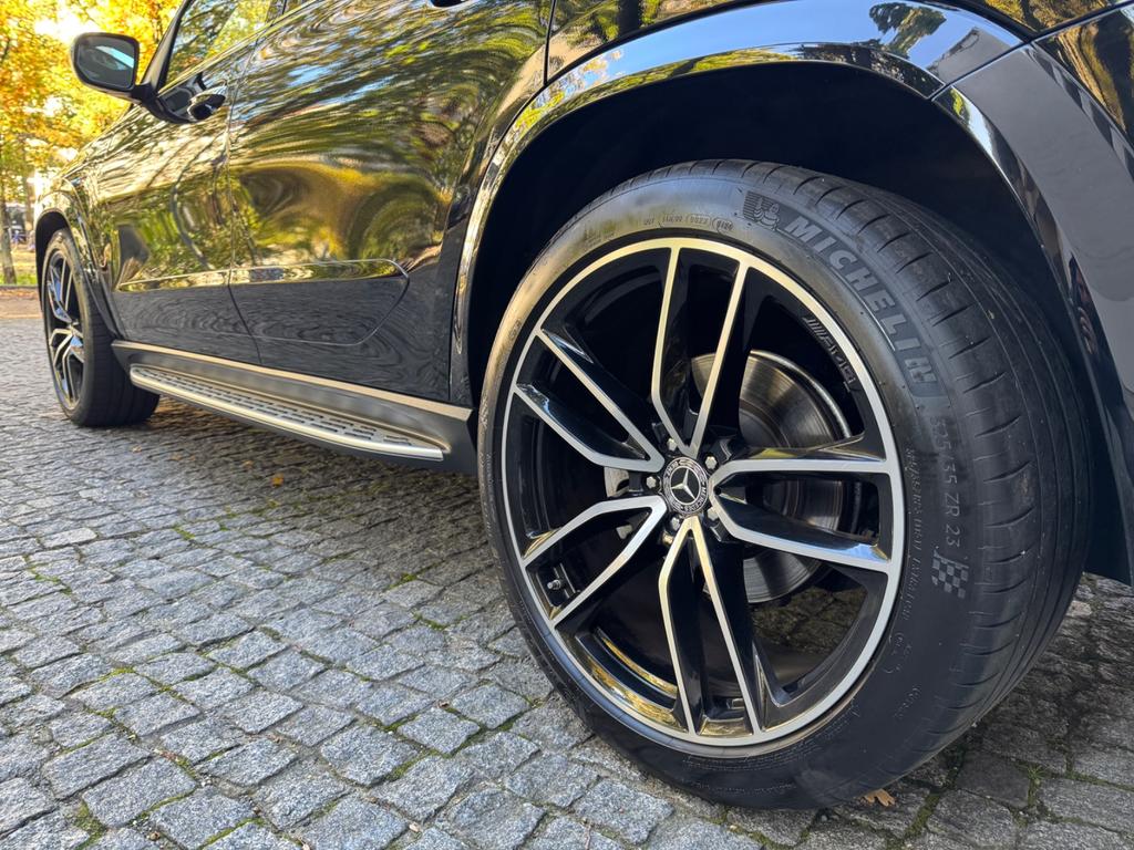 Mercedes-Benz GLS 400