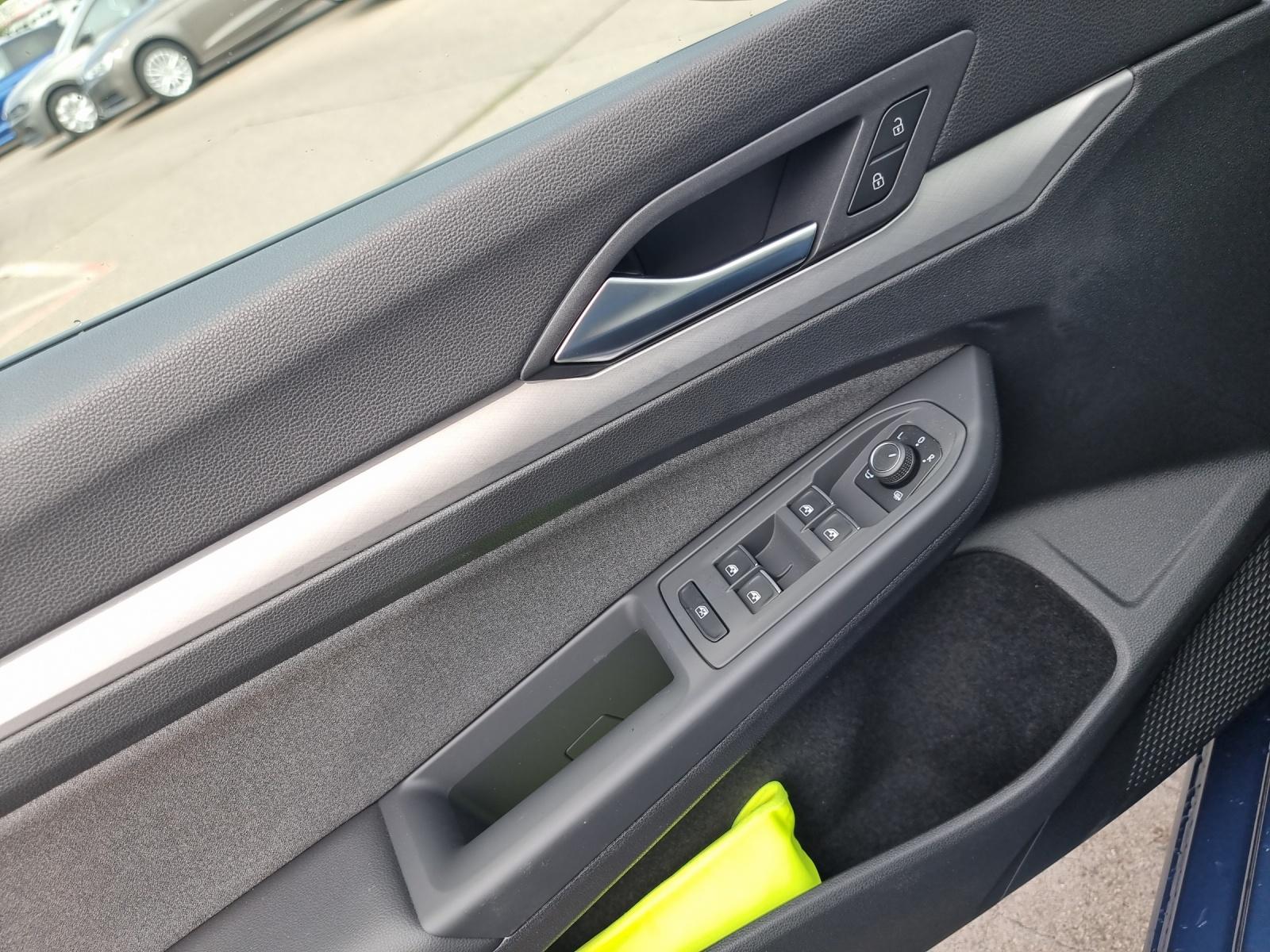 Volkswagen Golf VIII Variant TSI LED AHK ACC PDC AID SH LM, миниатюра 20