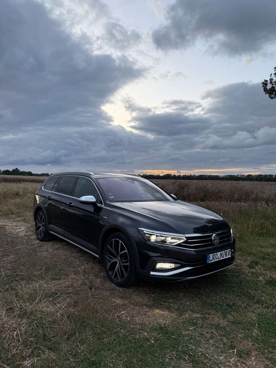 VW Passat Alltrack 2.0 TDI SCR 140kW DSG 4MOT A...