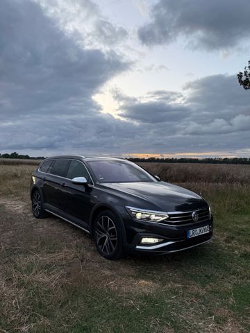 VW Passat Alltrack 2.0 TDI SCR 140kW DSG 4MOT A...