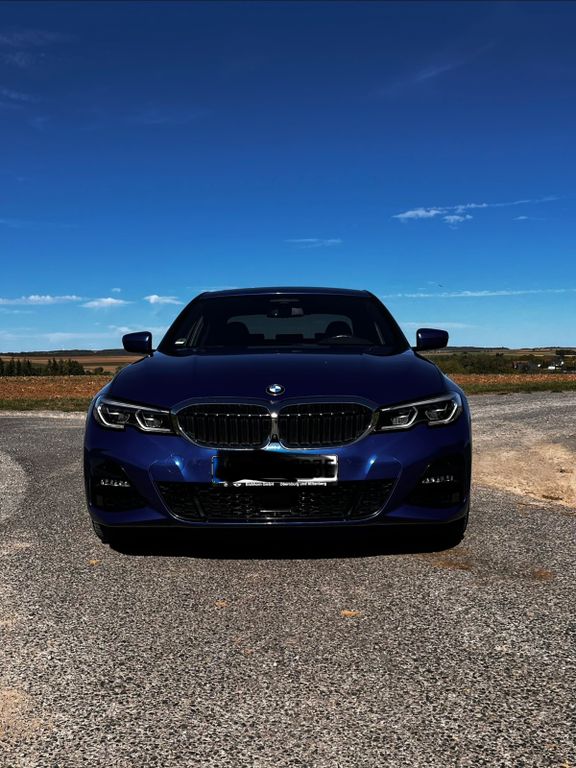 Image of BMW 330