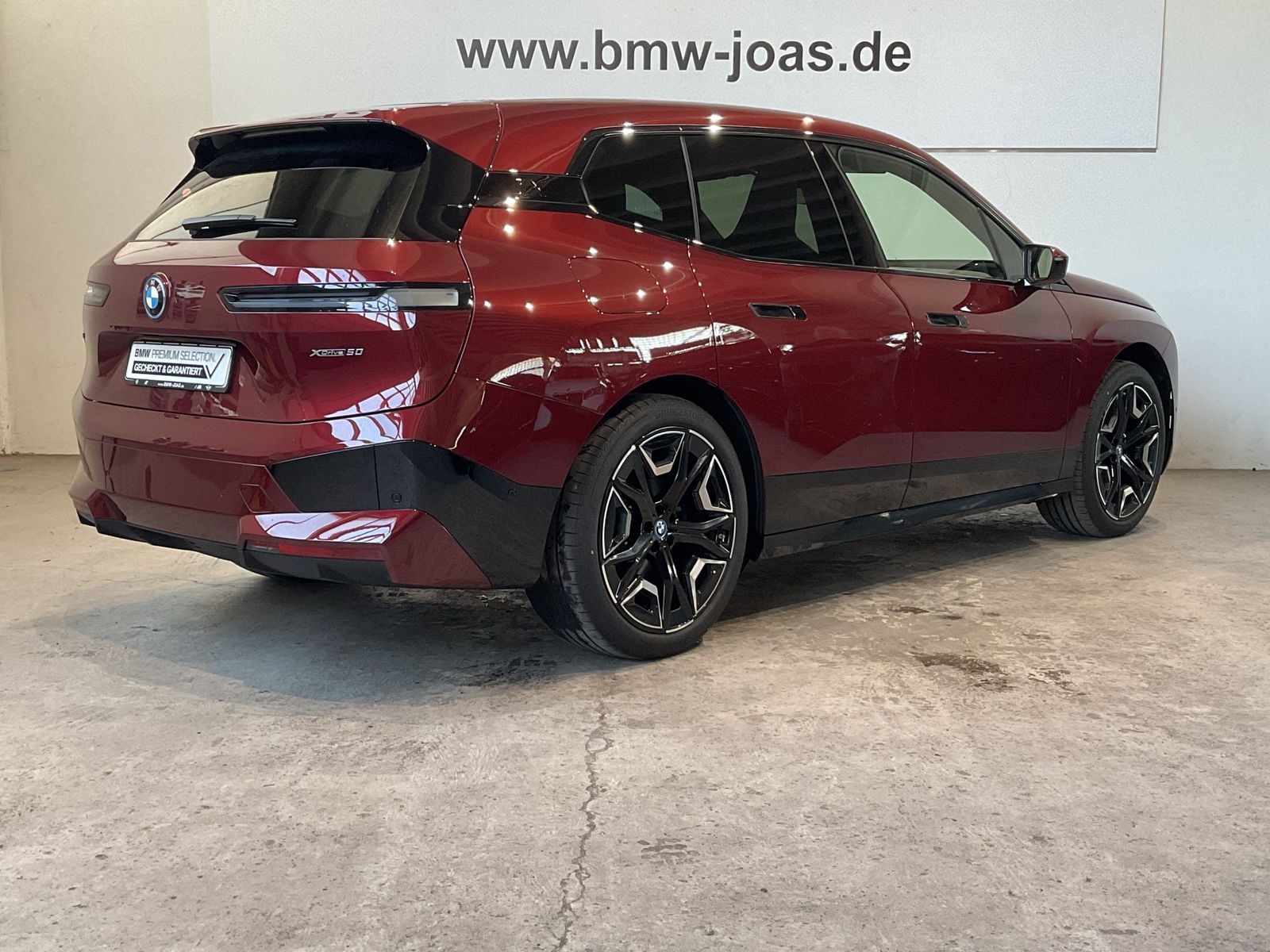 Fahrzeugabbildung BMW iX xDrive50 Sportpaket, aktive Sitzbelüftung vor
