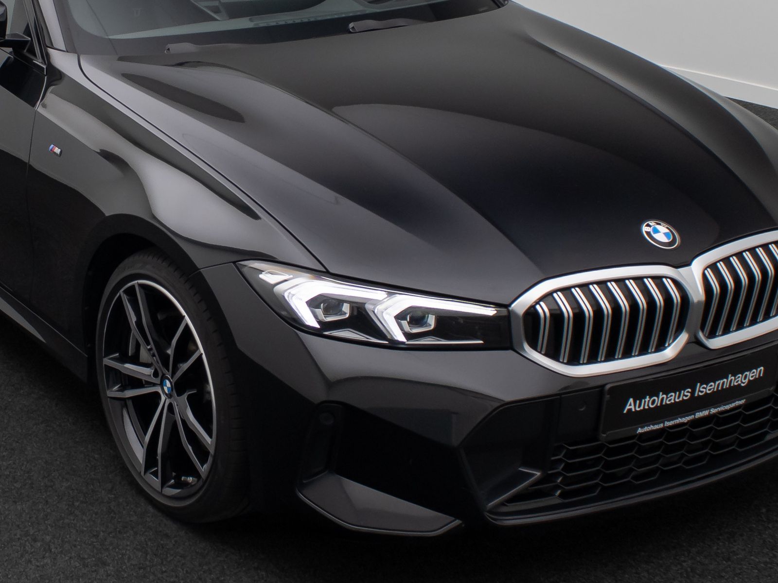 Fahrzeugabbildung BMW 330d M Sport H/K Panorama HUD DAB Alarm 19Zoll