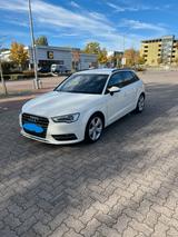 Audi A3 2.0 TDI S tronic Ambiente Sportback Ambiente