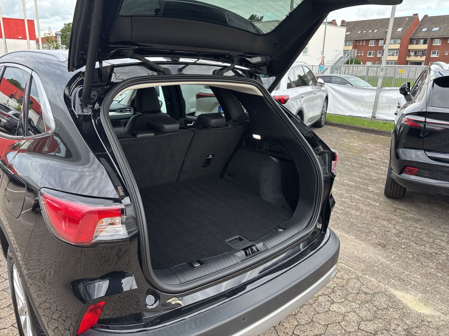 Fahrzeugabbildung Ford Kuga Hybrid Titanium X Navi Digitales Cockpit So