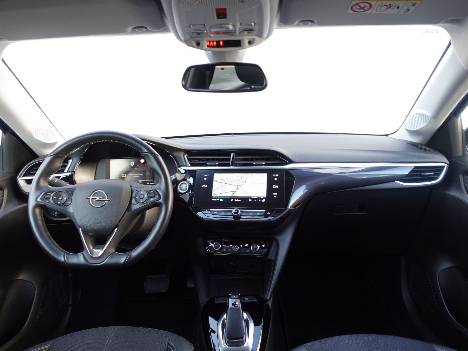 Fahrzeugabbildung Opel Corsa-e Elegance,Navi,Matrix,3-phasig,Sitzhzg