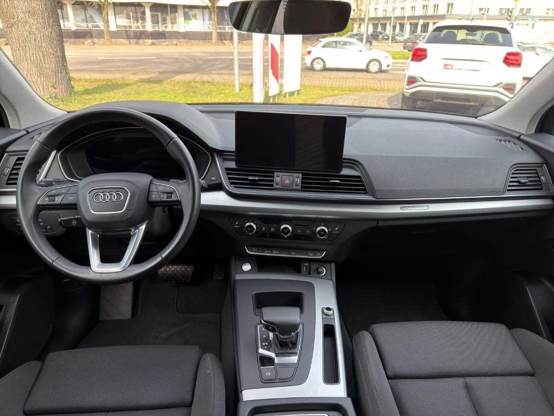Fahrzeugabbildung Audi Q5 40 2.0 TDI quattro S-Line Kamera,LED,Navi,SHZ