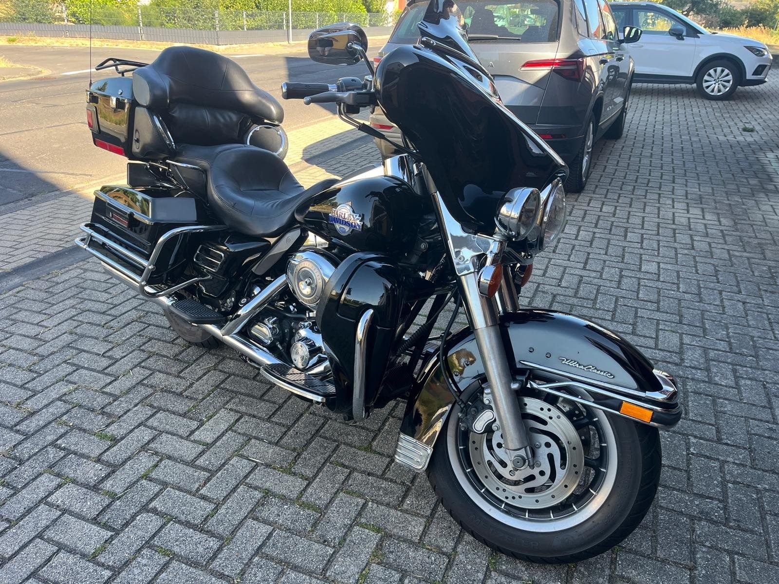 Fahrzeugabbildung Harley-Davidson Electra Glide Ultra Classic FLHTCU sofort