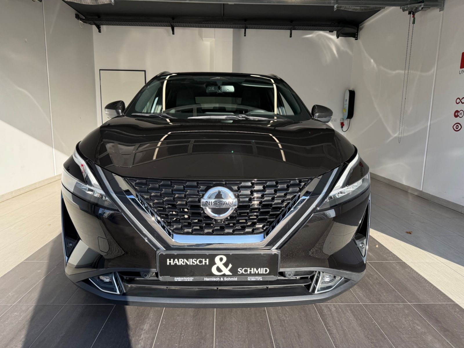 Fahrzeugabbildung Nissan Qashqai Tekna, 360° Kamera, Navi, WP, Panod.