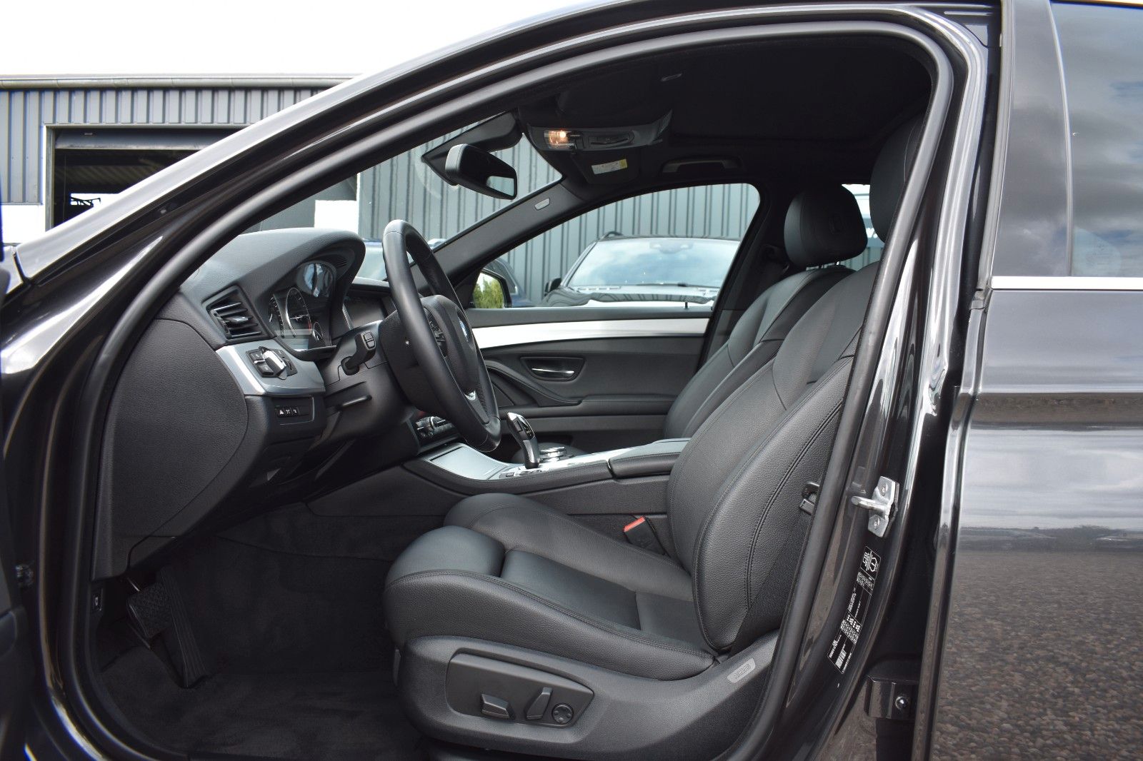 Fahrzeugabbildung BMW 525 d Lim. GSD Leder Kamera