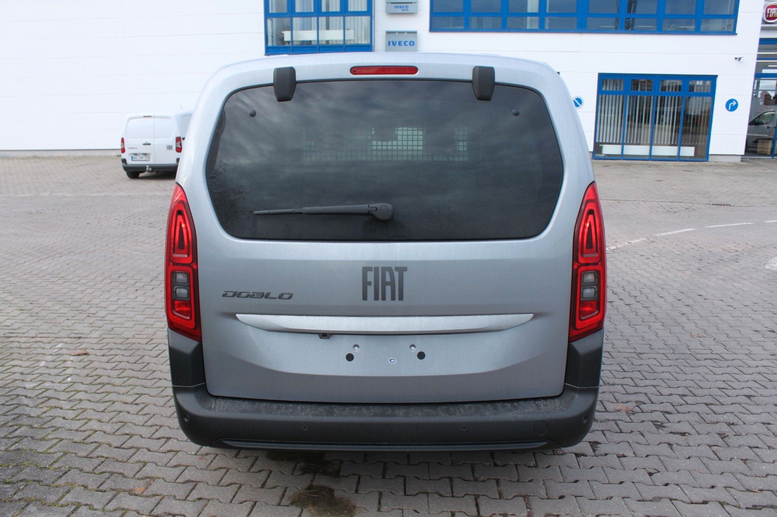 Fahrzeugabbildung Fiat Doblò Kombi 130PS Automatik 2x Schiebetür