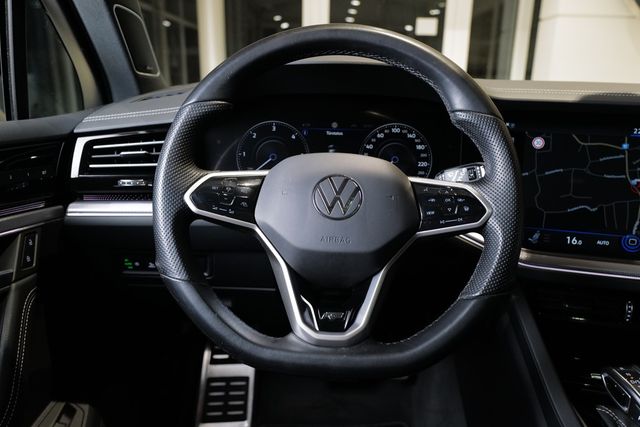 Volkswagen Touareg 3.0TDI R-Line BlackStyle Nachtsicht Dyna