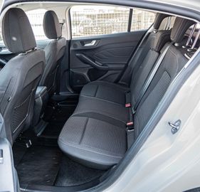 Fahrzeugabbildung Ford Focus Titanium 1.0 EcoBoost |PARKPILOT|NAVI|B&O