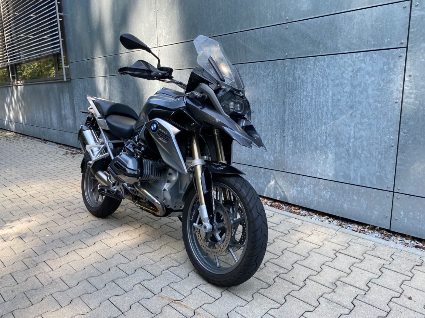 Fahrzeugabbildung BMW R 1200 GS LC Carbon