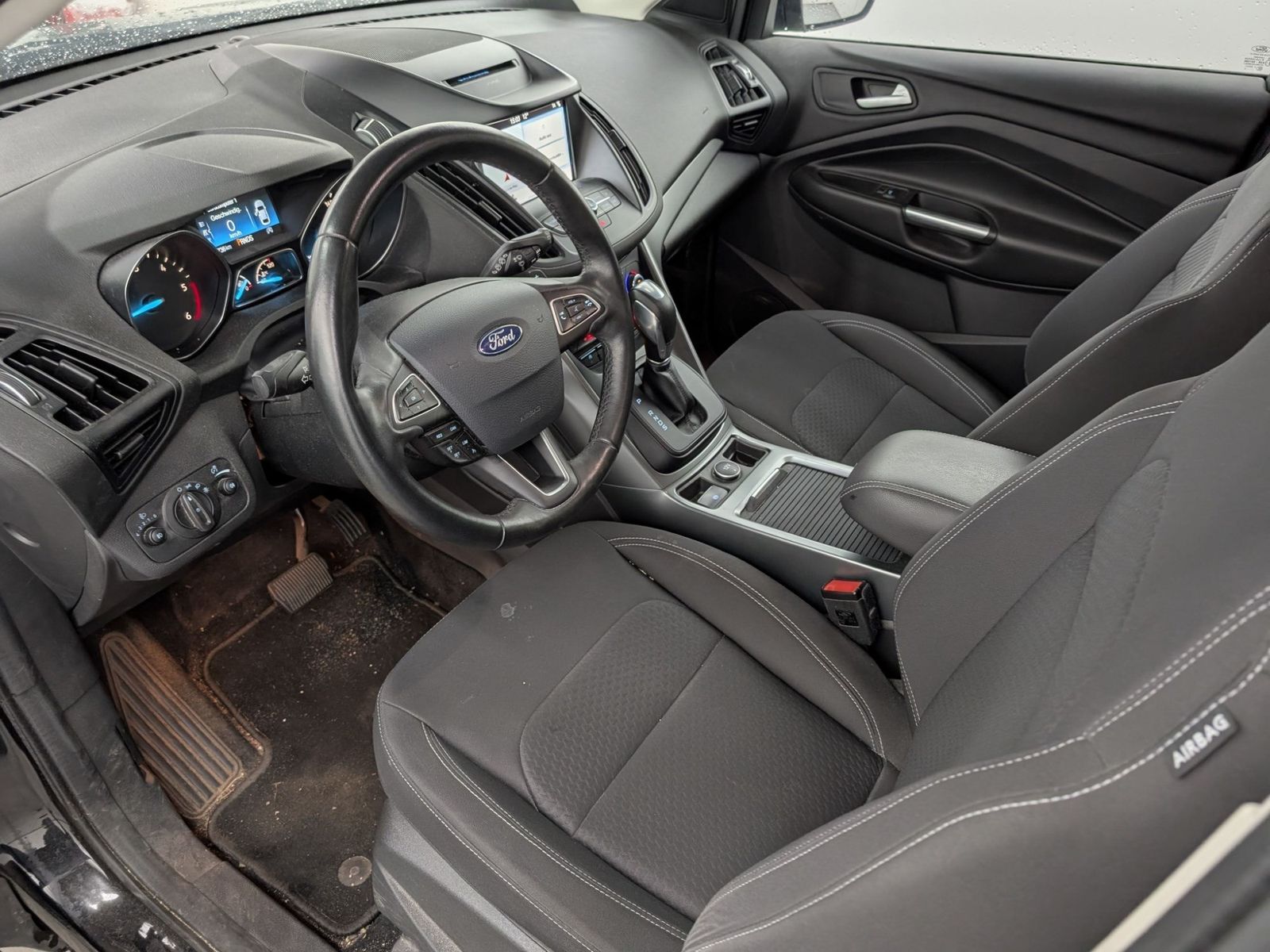 FORD Kuga  2.0 TDCi Cool &amp; Connect Navi Allwetter – Bild 19
