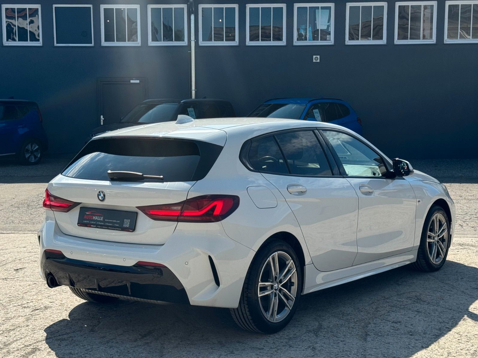 Fahrzeugabbildung BMW 118i F40 M Sport LED PDC Temp HiFi Navi LCProf.