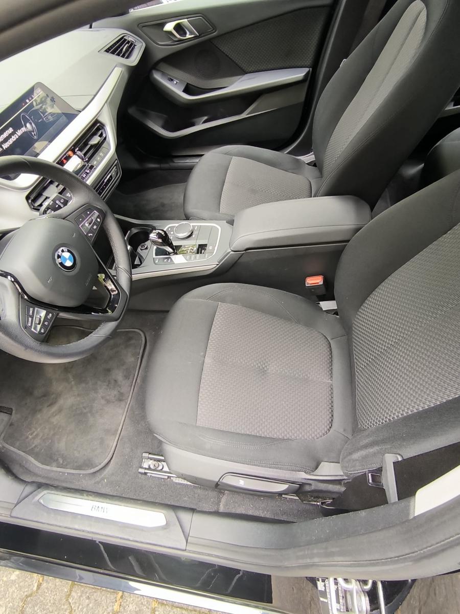 BMW 116i Advantage DCT