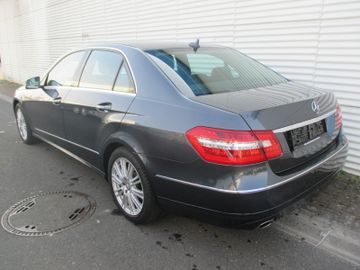 Mercedes E 300 - 6