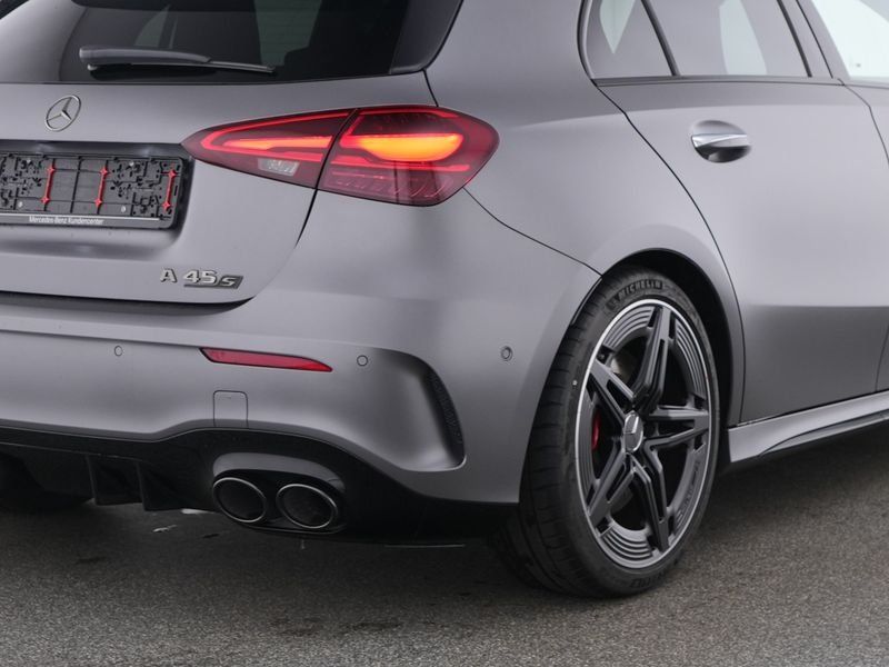 Fahrzeugabbildung Mercedes-Benz A 45 S 4M PANO+HUD+BURMESTER+NIGHT+360°+VMAX-270