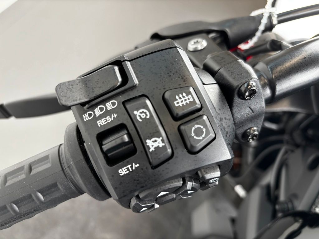 Fahrzeugabbildung Harley-Davidson RH1250S SPORTSTER *NEUWERTIG *KAUM KILOMETER