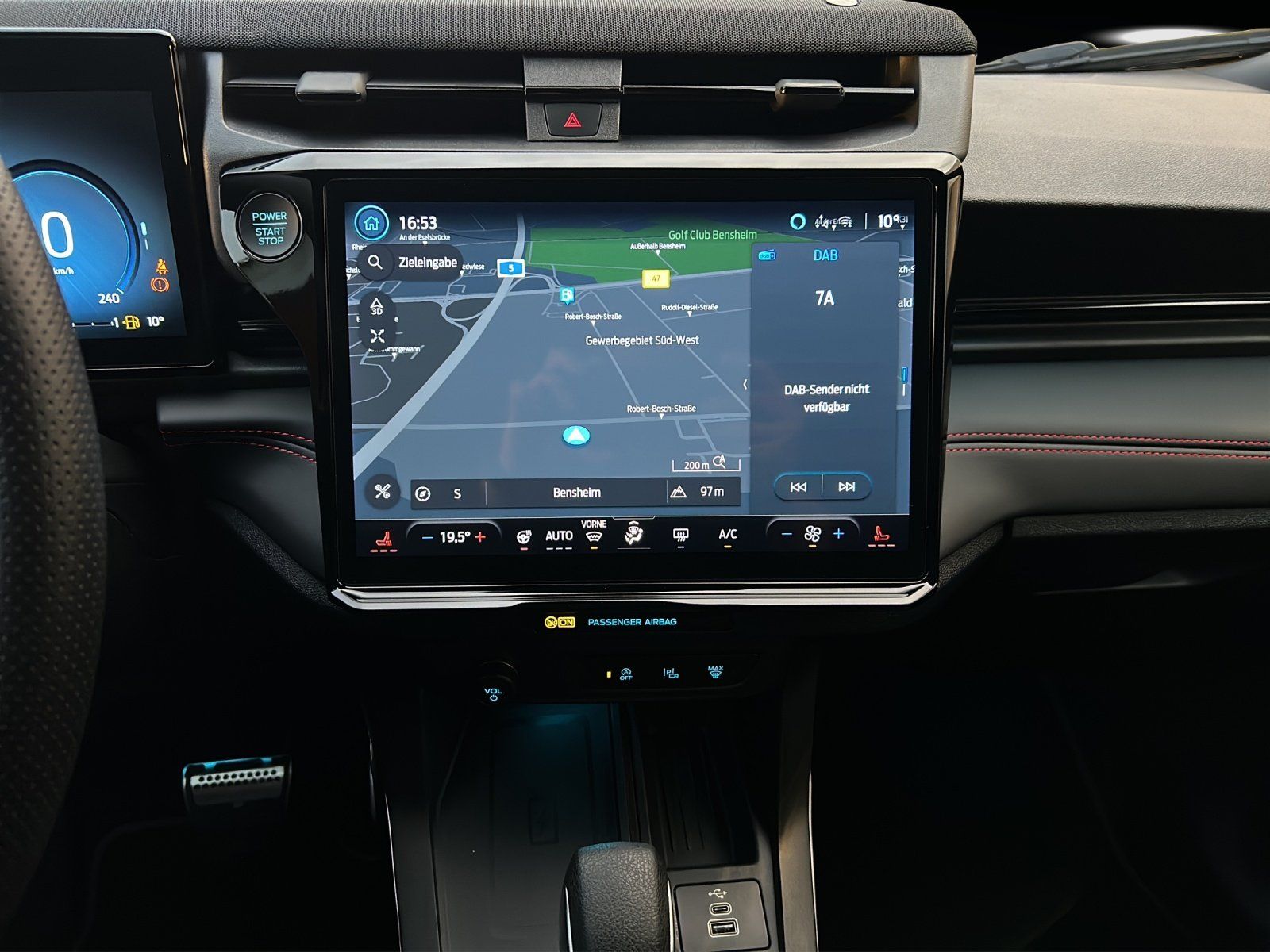 Fahrzeugabbildung Ford Puma 1.0 ST-Line X Aut./LED/ACC/360°/NAVI/SHZ/