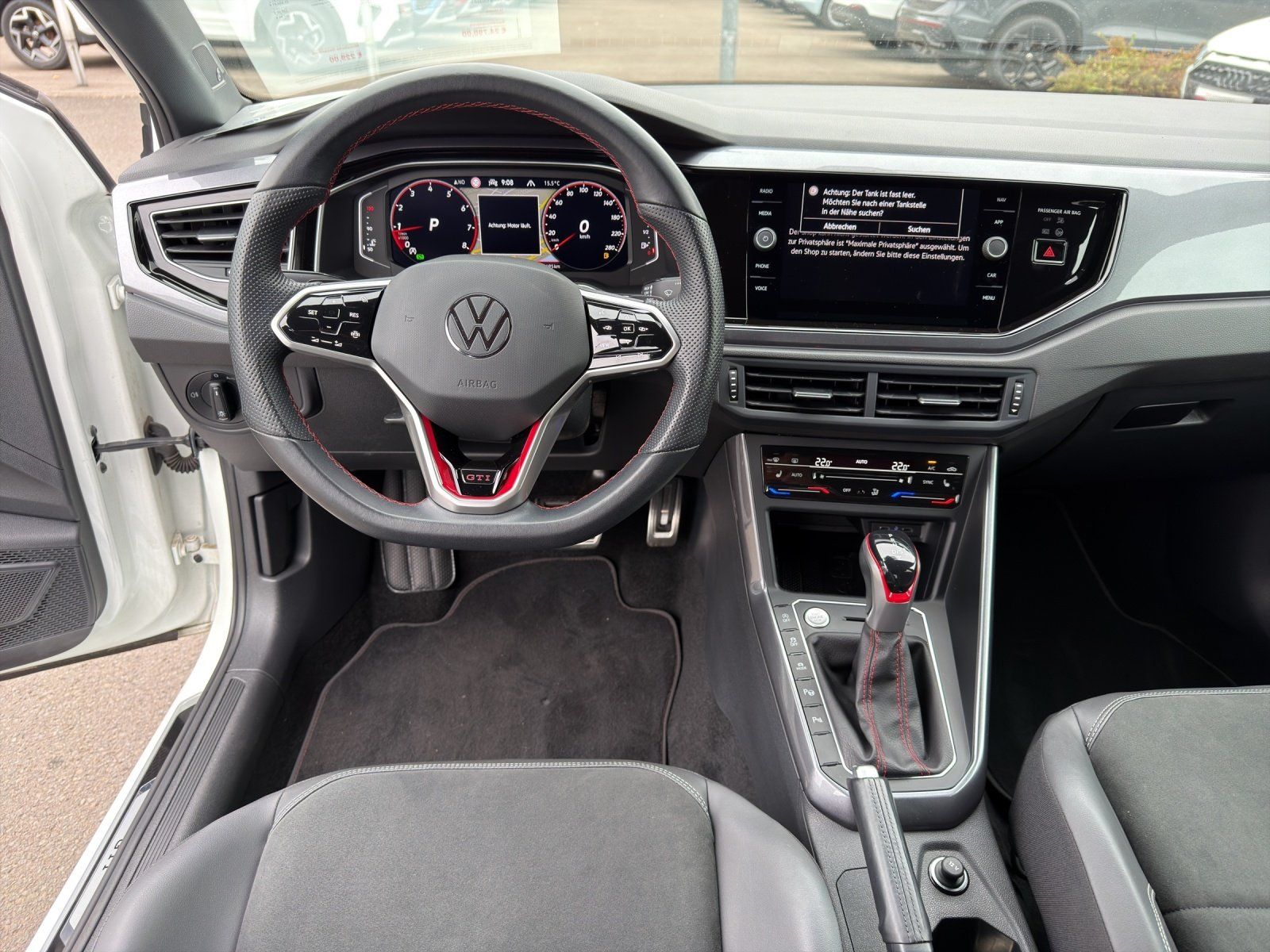 Fahrzeugabbildung Volkswagen Polo VI 2.0 TSI GTI Kamera,LED,Matrix,Navi,PDC