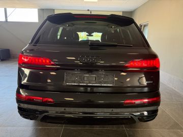Audi Q7 - 8
