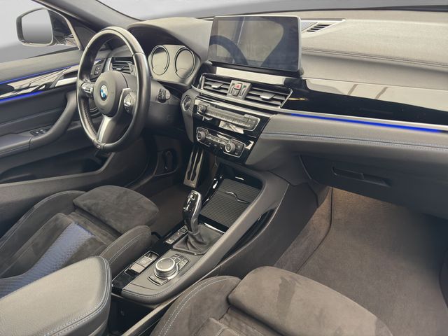 Fahrzeugabbildung BMW X2 M 35i xDrive Sportautom.+Pano+Cam+ACC+HUD+H&K