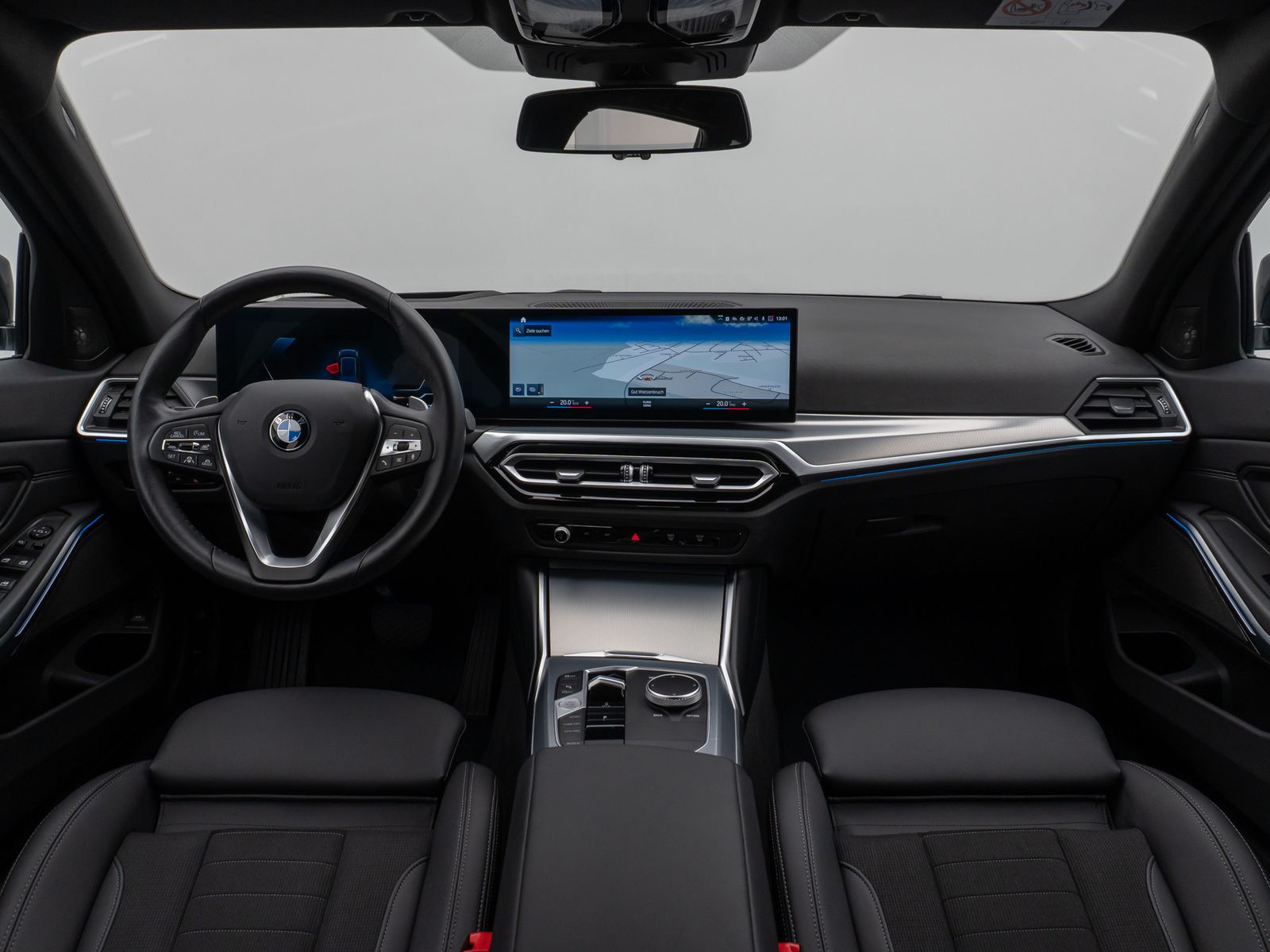 Fahrzeugabbildung BMW 330i xD Kamera HUD H/K ACC Komfort Alarm Sport