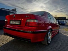 Fahrzeugabbildung BMW M3 Limousine Schiebedach Volleder