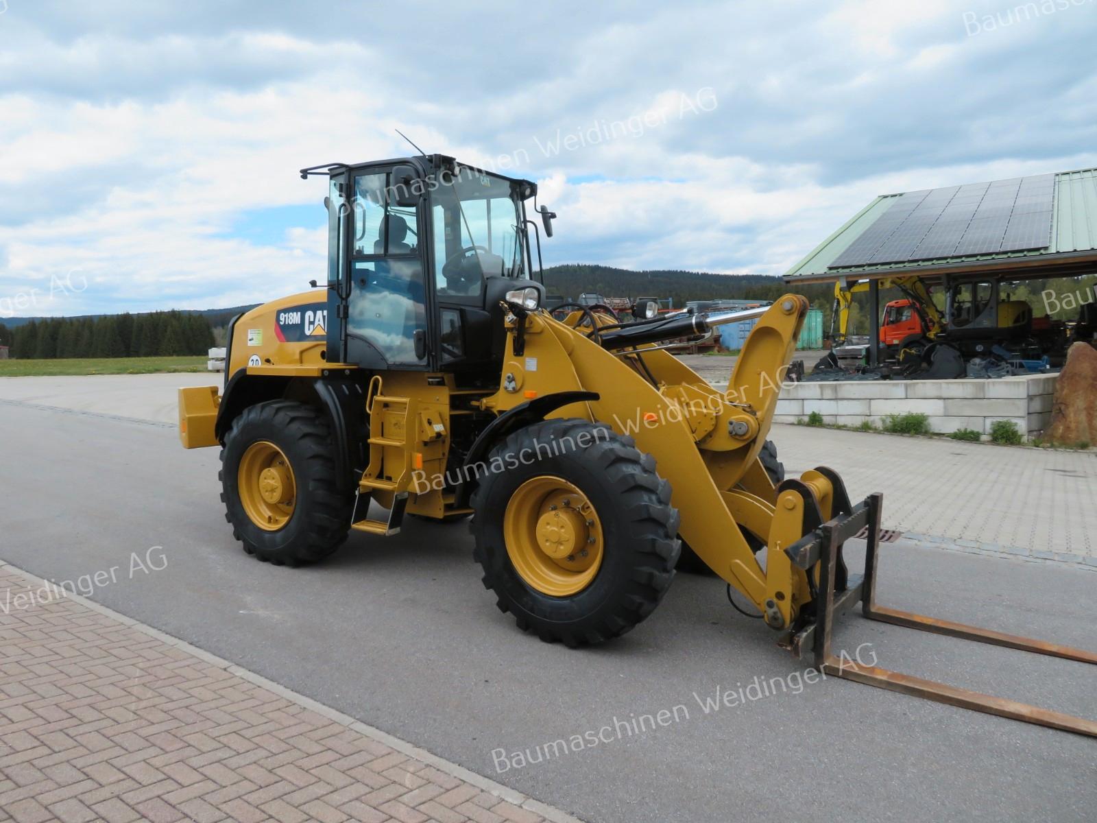 CAT 918M