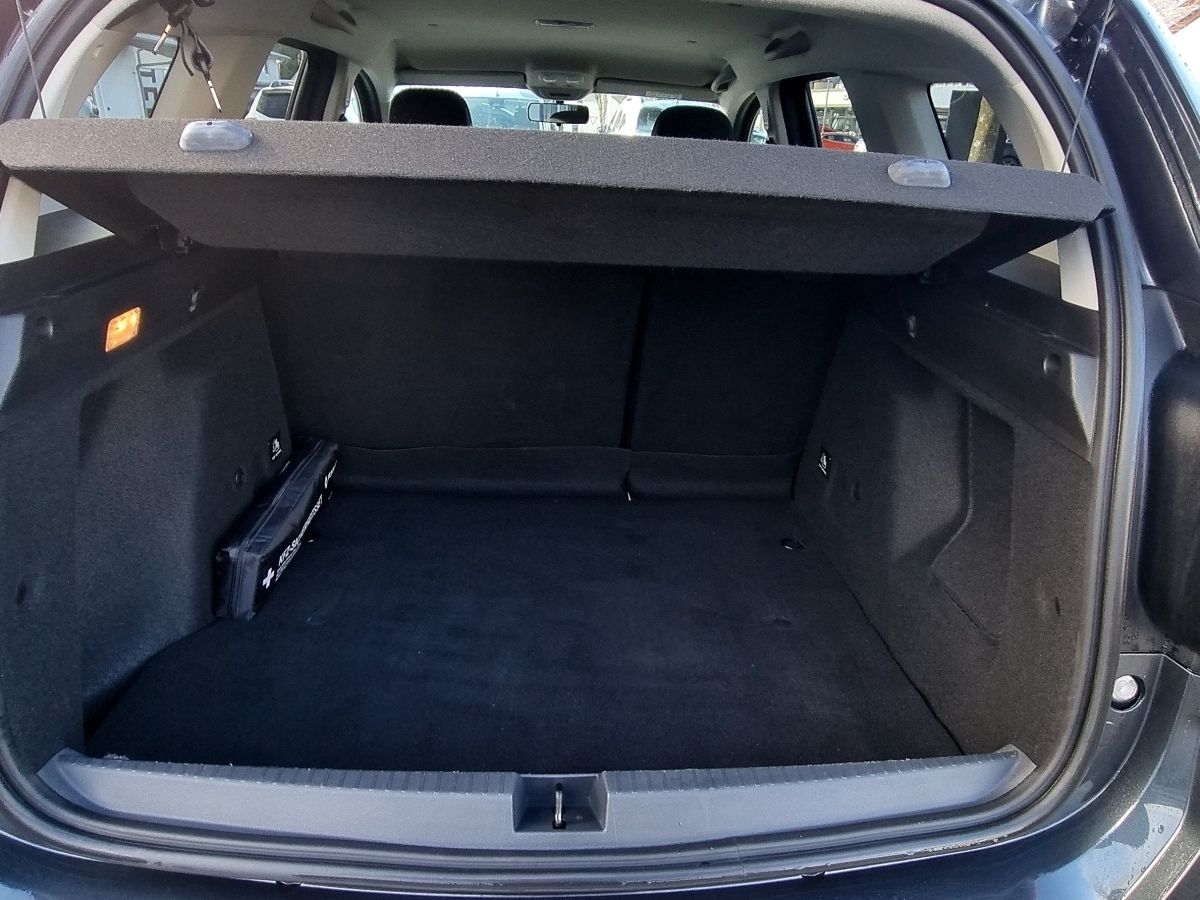 Fahrzeugabbildung Dacia Duster Anniversary TCe 130