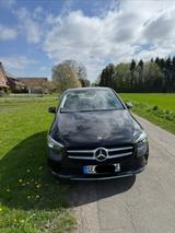 Mercedes-Benz B250e DCT Plug-in Hybrid Modelljahr 2023, EZ2022 - Mercedes-Benz B 250 von privat
