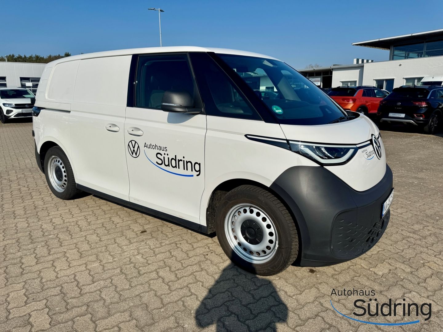 ID. Buzz Cargo StandHZG AHK Navi LED ACC Rückfk.