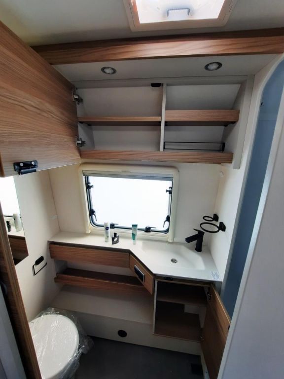 Fahrzeugabbildung Dethleffs Nomad 490 EST Verfüg./Sparen Sie 4.882,- €