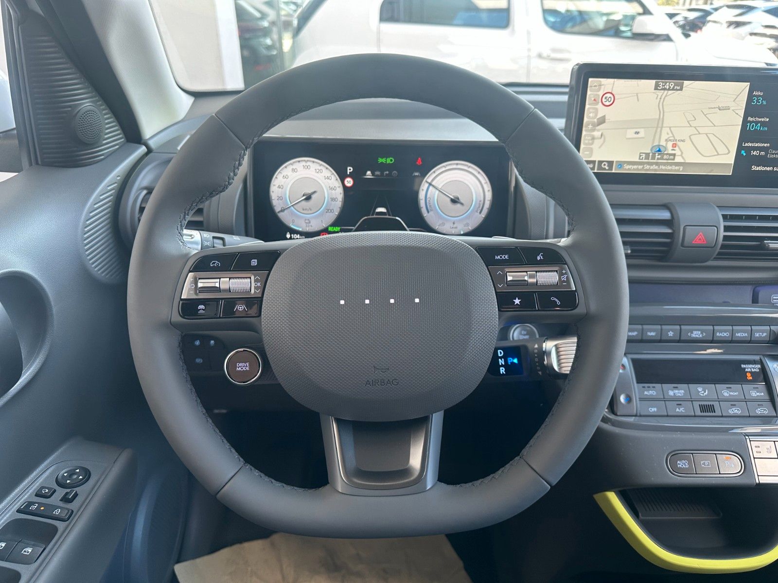 Fahrzeugabbildung Hyundai INSTER Cross 49kWh  Navi/SHZ/Effizienz-Paket!