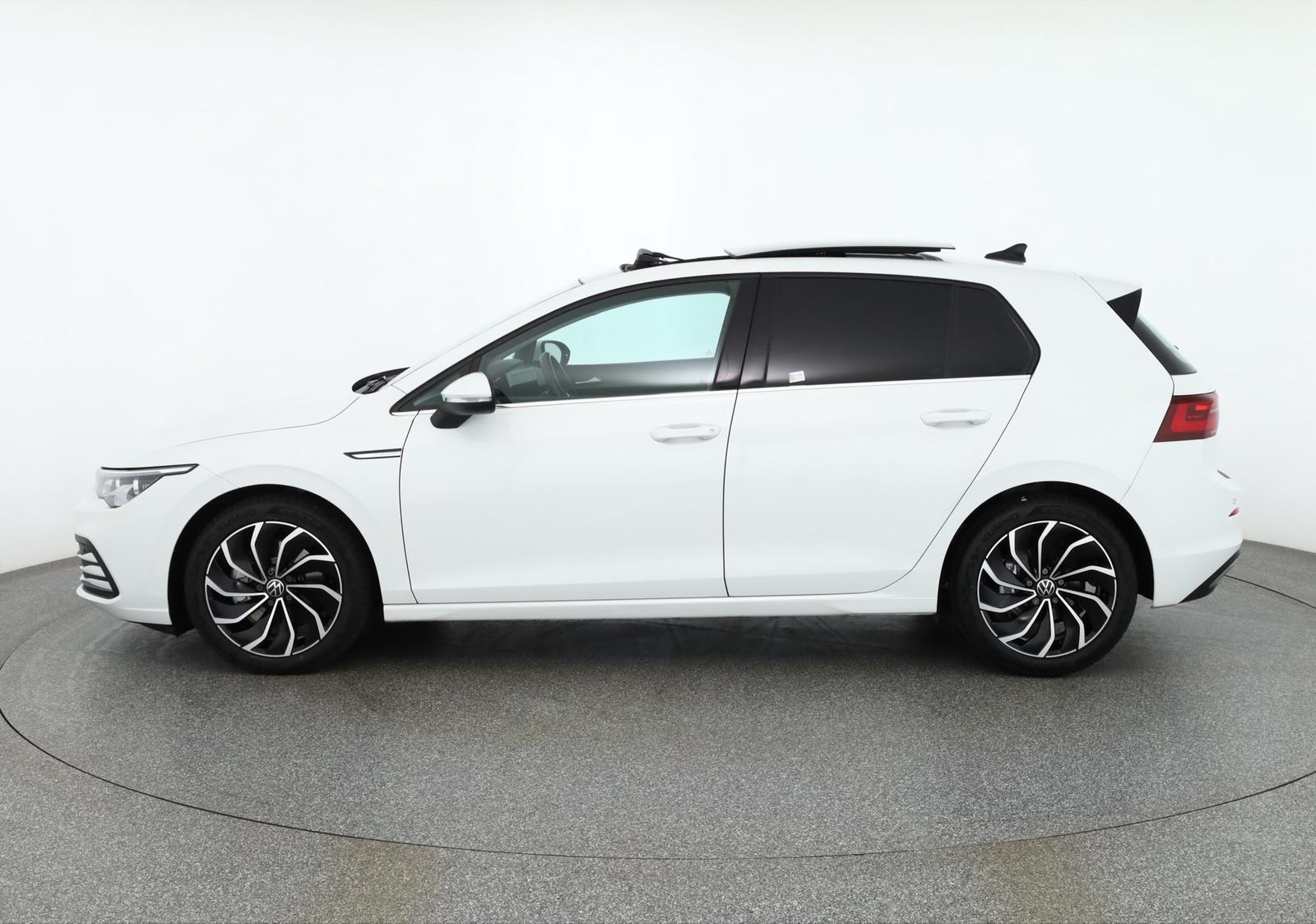 Volkswagen Golf VIII 1.5 TSI Style LED Navi Panorama ACC