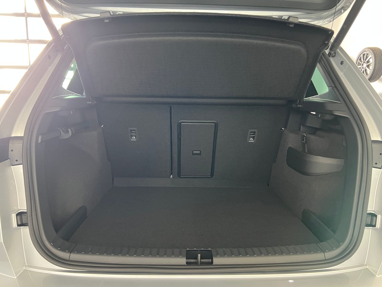 Fahrzeugabbildung SKODA Karoq Sportline 2.0 TDI DSG 4x4 *AHK,Canton-Soun