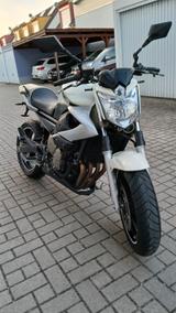 Yamaha XJ6 N - gepflegtes Garagenmotorrad, neu bereift - YAMAHA XJ6N