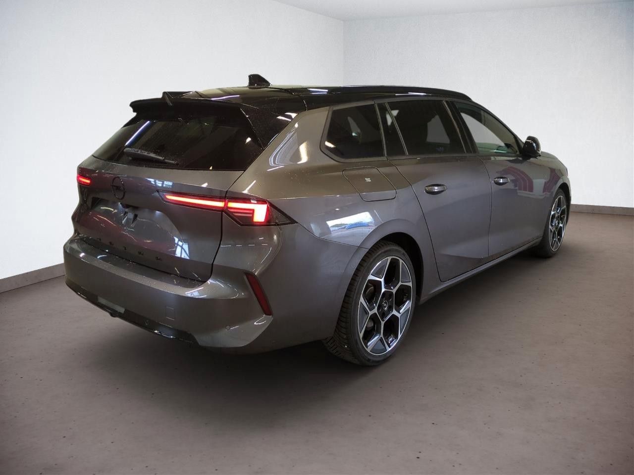 Fahrzeugabbildung Opel Astra ST 1.2 Turbo 96kW Ultimate Auto